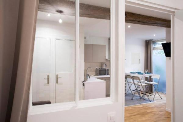 Cmg Hotel De Ville - Manteaux Париж Екстериор снимка